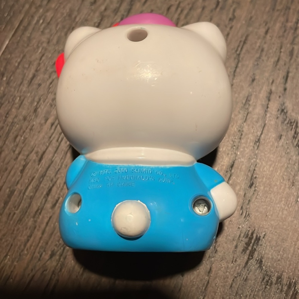 Hello Kitty (2) - Picture 4 of 13